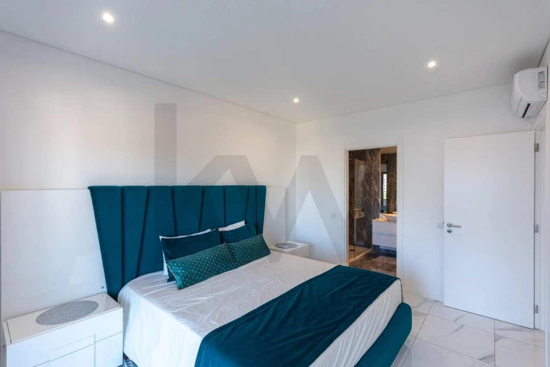 Apartamento T2 para Venda em Portimão Foto 19