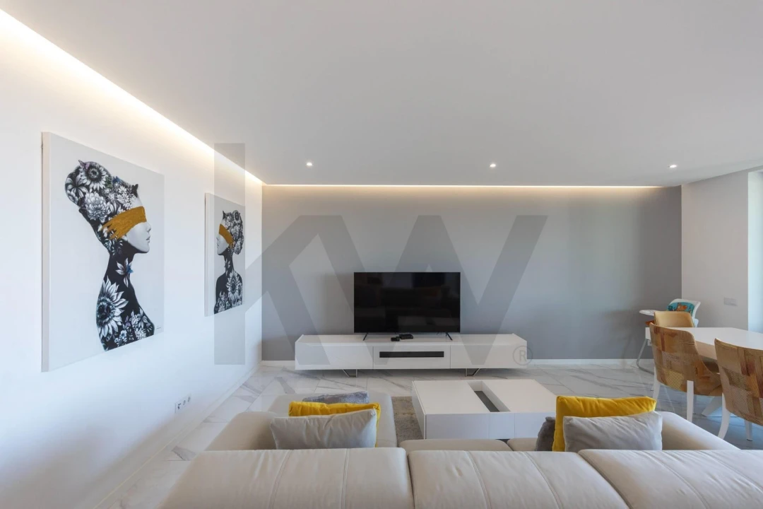 Apartamento T2 para Venda em Portimão Foto 3