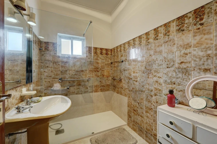 Apartamento T3 para Venda em Agualva e Mira-Sintra Foto 15