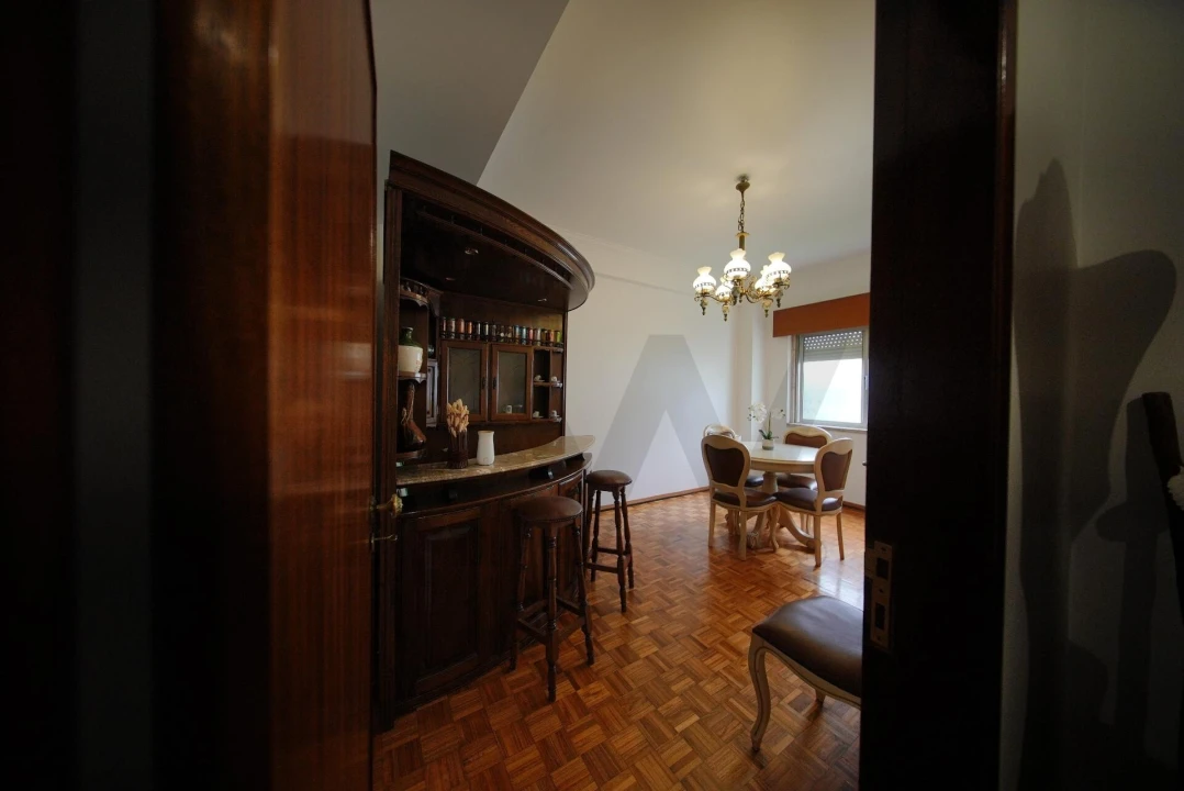 Apartamento T3 para Venda em Massamá e Monte Abraão Foto 1