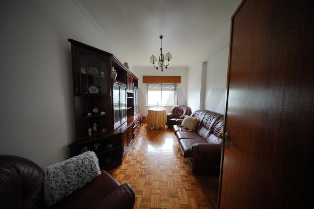 Apartamento T3 para Venda em Massamá e Monte Abraão Foto 13