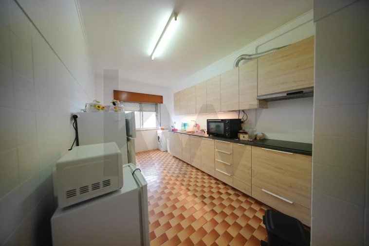 Apartamento T3 para Venda em Massamá e Monte Abraão Foto 11