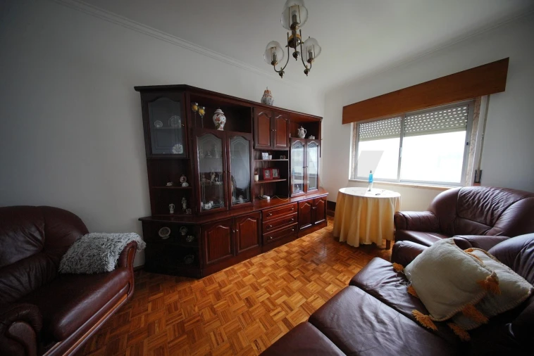 Apartamento T3 para Venda em Massamá e Monte Abraão Foto 14