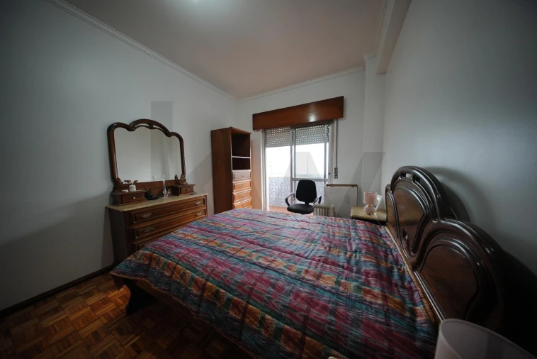 Apartamento T3 para Venda em Massamá e Monte Abraão Foto 5