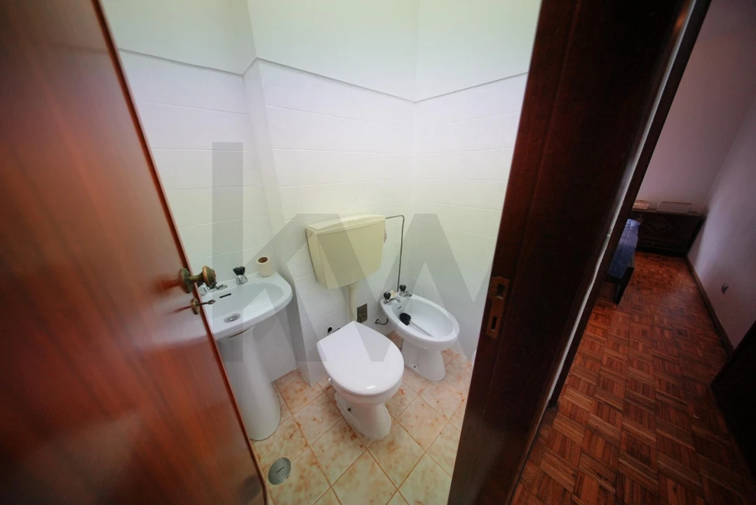 Apartamento T3 para Venda em Massamá e Monte Abraão Foto 8