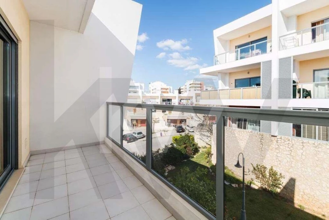 Apartamento T2 para Venda em Portimão Foto 3