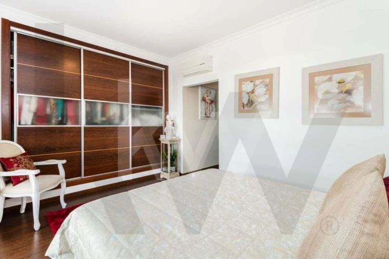 Apartamento T2 para Venda em Portimão Foto 7
