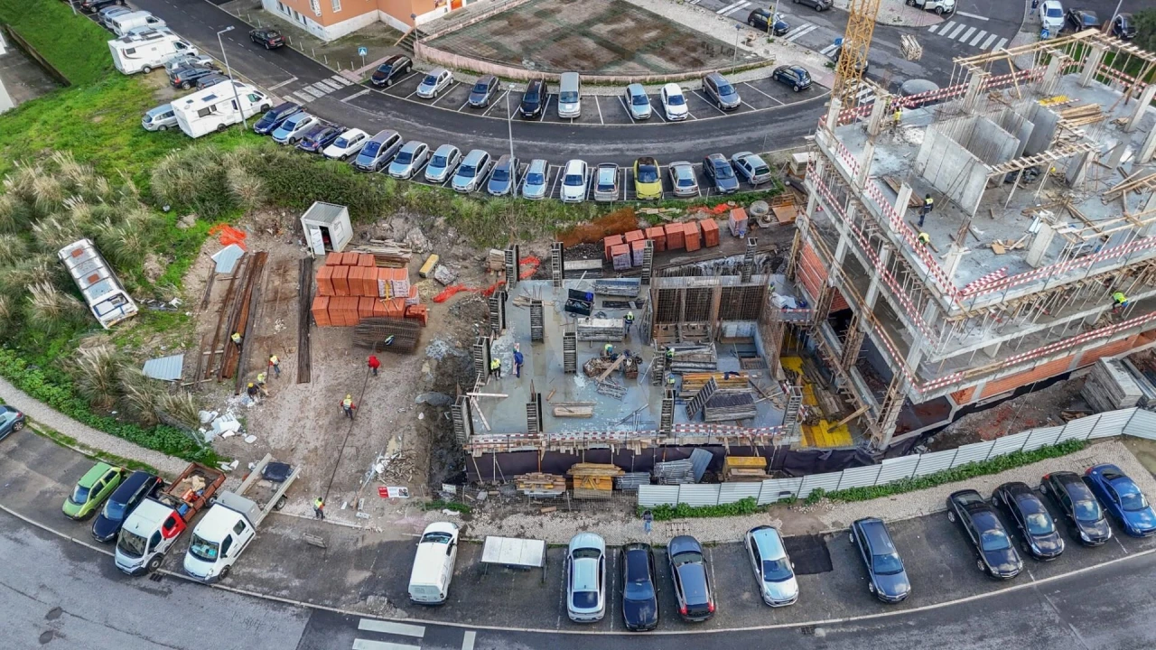 Apartamento T2 para Venda em Rio de Mouro Foto 20