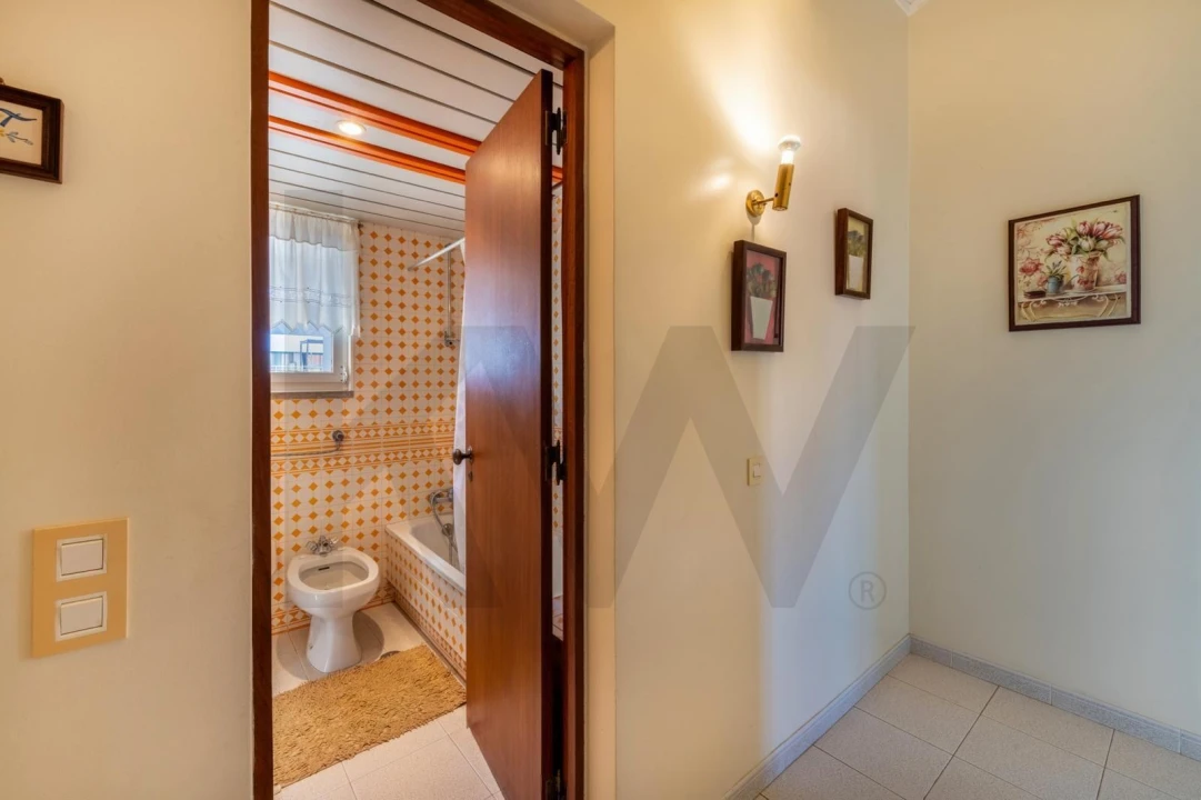 Apartamento T2 para Venda em Quarteira Foto 17