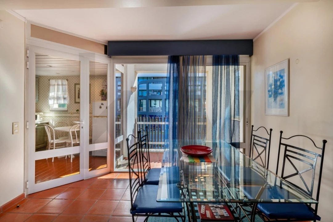 Apartamento T2 para Venda em Quarteira Foto 6