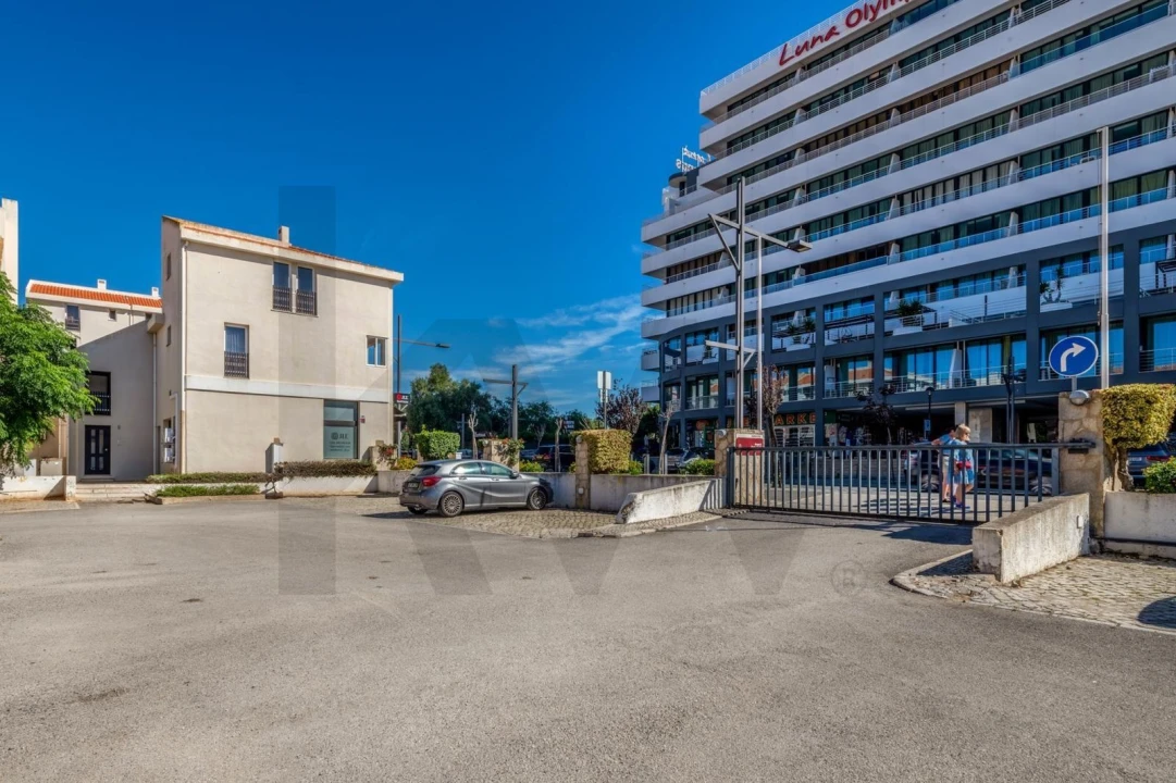 Apartamento T2 para Venda em Quarteira Foto 23