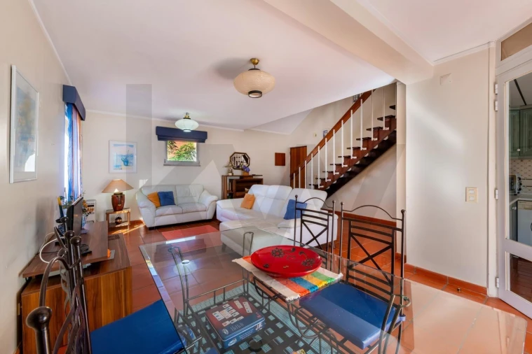 Apartamento T2 para Venda em Quarteira Foto 4