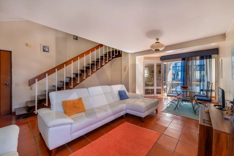 Apartamento T2 para Venda em Quarteira Foto 5