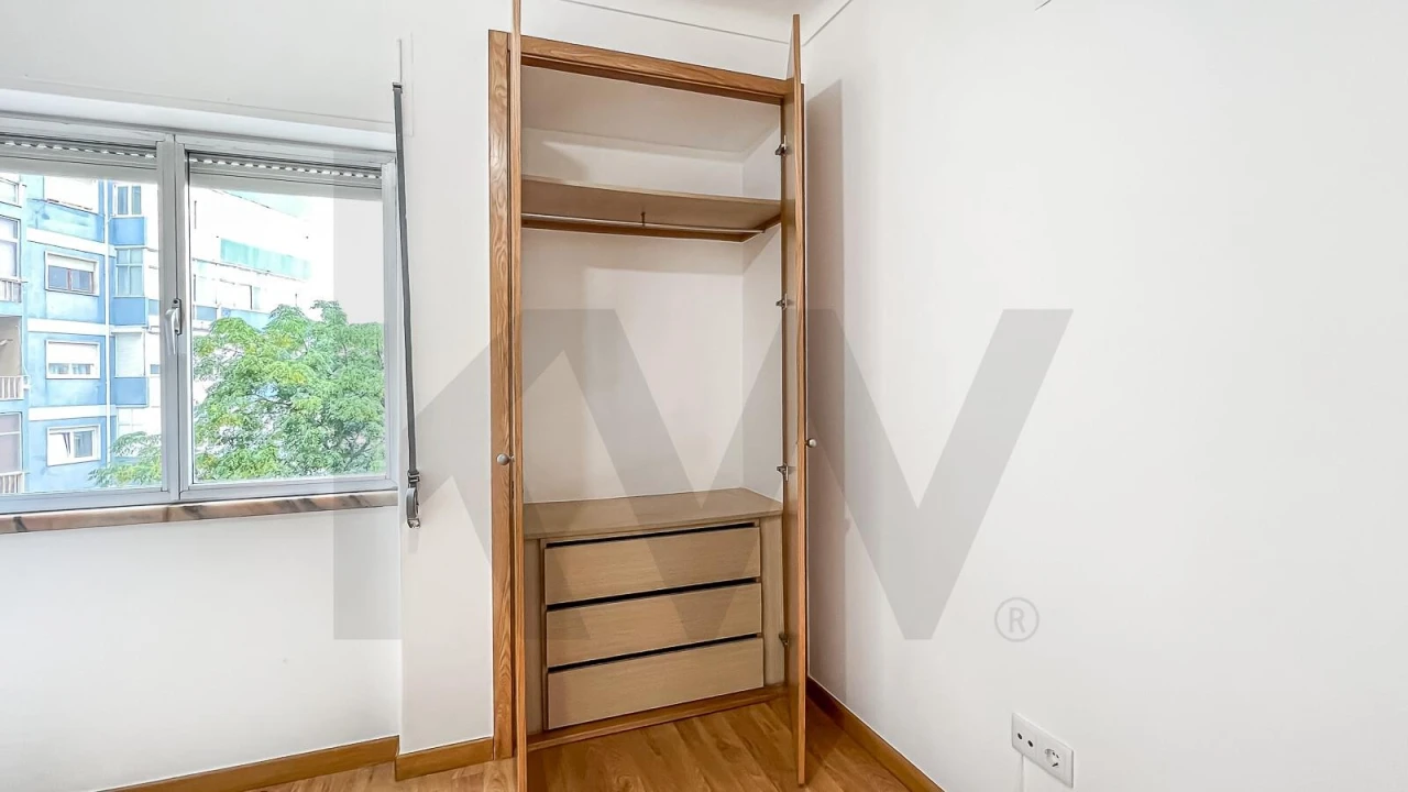 Apartamento T1 para Arrendamento em Venteira Foto 20