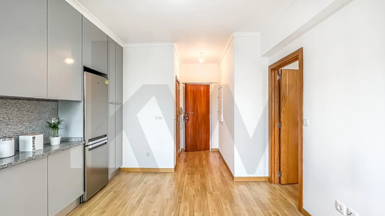 Apartamento T1 para Arrendamento em Venteira Foto 9