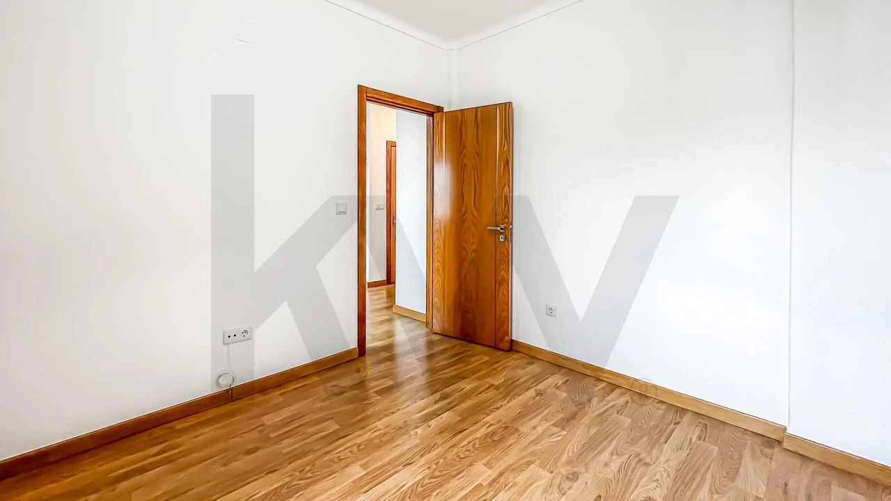 Apartamento T1 para Arrendamento em Venteira Foto 21