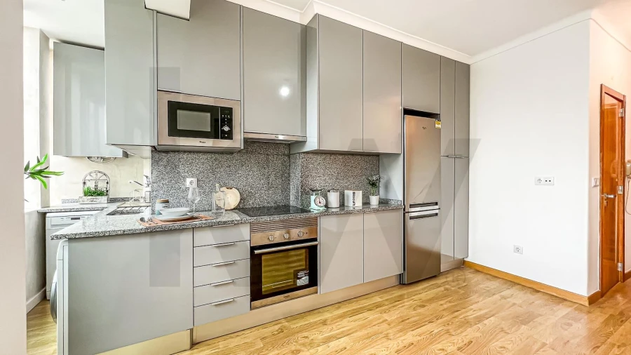 Apartamento T1 para Arrendamento em Venteira Foto 3