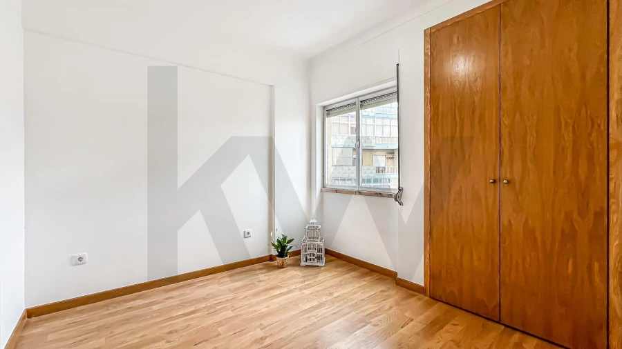 Apartamento T1 para Arrendamento em Venteira Foto 18