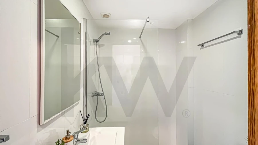 Apartamento T1 para Arrendamento em Venteira Foto 12