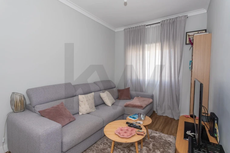 Apartamento T2 para Venda em Falagueira-Venda Nova Foto 3