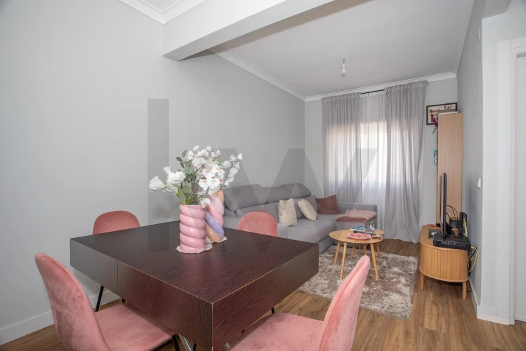 Apartamento T2 para Venda em Falagueira-Venda Nova