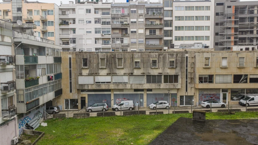 Apartamento T5 para Venda em Lordelo do Ouro e Massarelos Foto 18