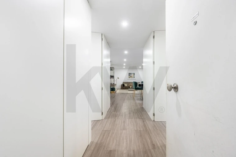 Apartamento T5 para Venda em Lordelo do Ouro e Massarelos Foto 16