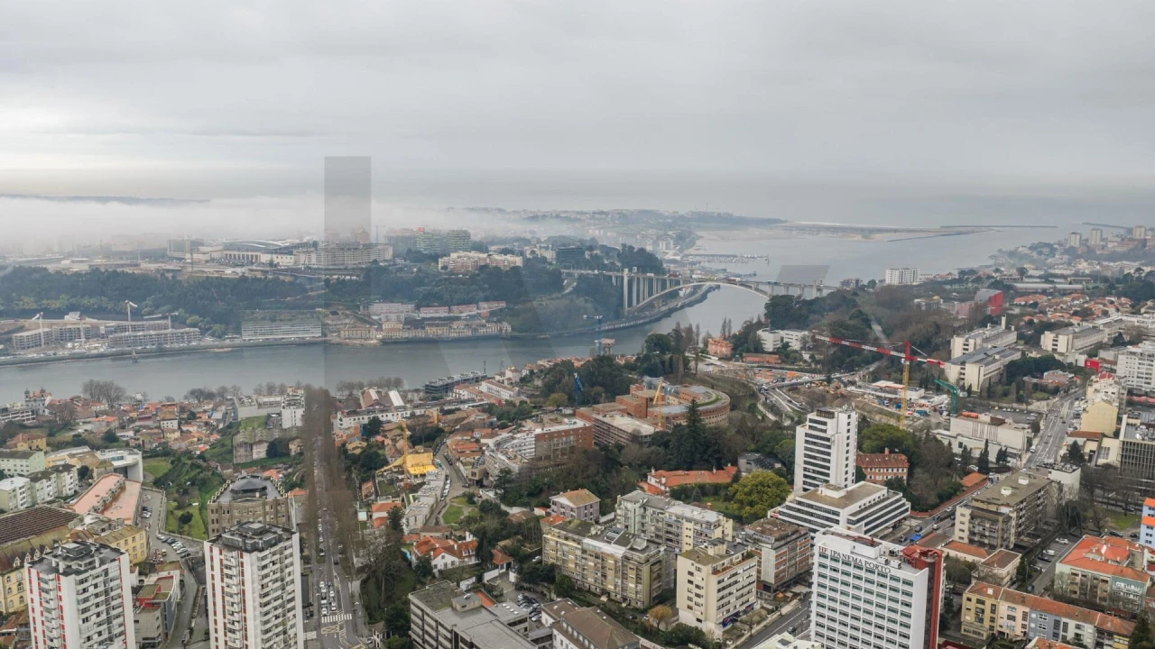 Apartamento T5 para Venda em Lordelo do Ouro e Massarelos Foto 23