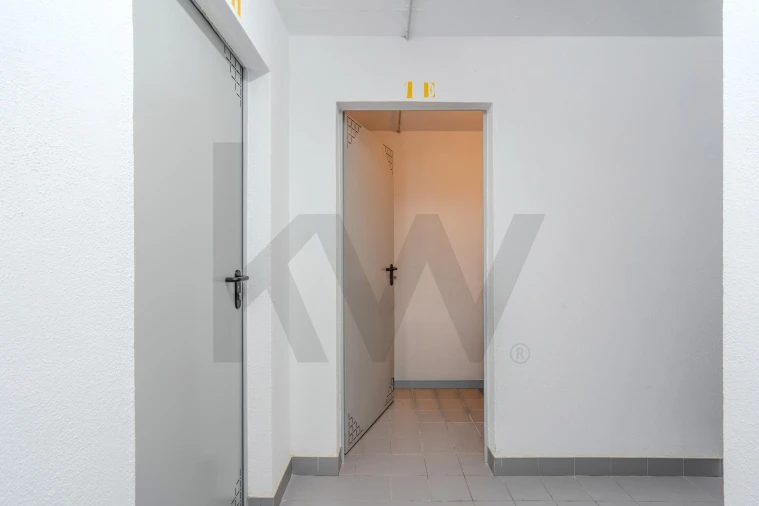 Apartamento T1 para Arrendamento em Campo de Ourique Foto 20