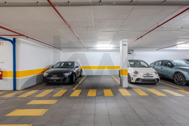 Apartamento T1 para Arrendamento em Campo de Ourique Foto 18