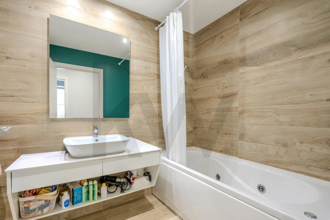 Apartamento T1 para Arrendamento em Campo de Ourique Foto 13