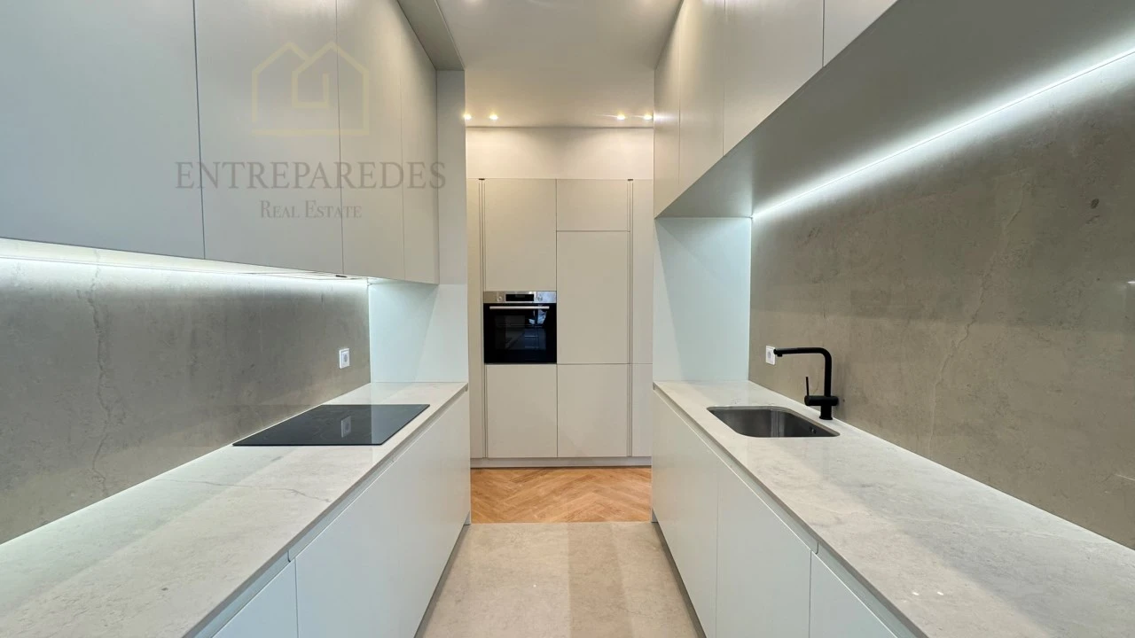 Apartamento T2 para Venda em Cedofeita, Santo Ildefonso, Sé, Miragaia, São Nicolau e Vitória Foto 13