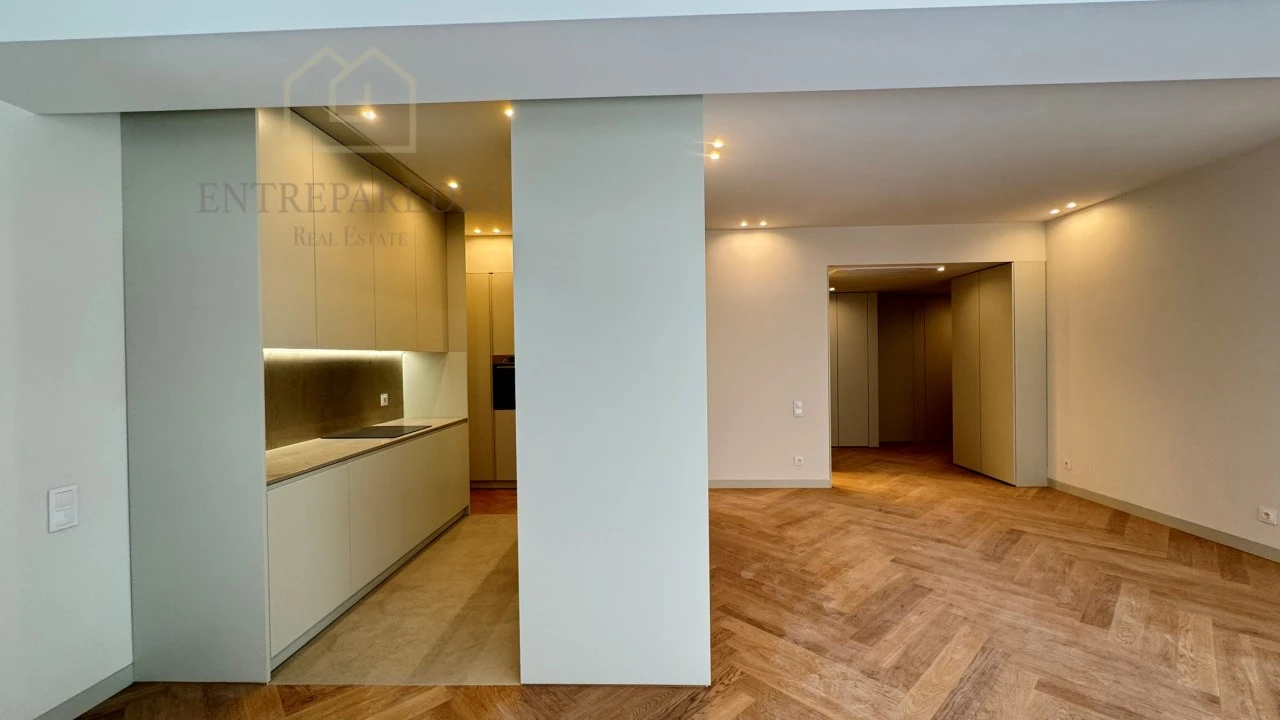Apartamento T2 para Venda em Cedofeita, Santo Ildefonso, Sé, Miragaia, São Nicolau e Vitória Foto 17