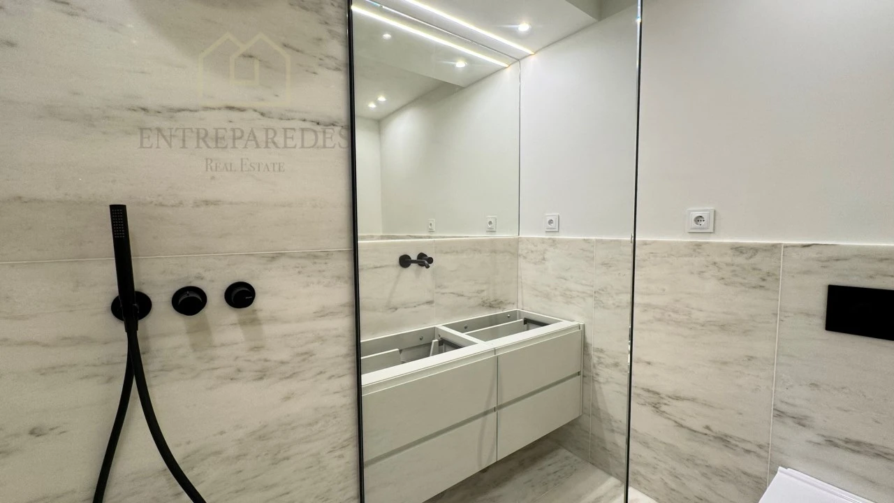 Apartamento T2 para Venda em Cedofeita, Santo Ildefonso, Sé, Miragaia, São Nicolau e Vitória Foto 33