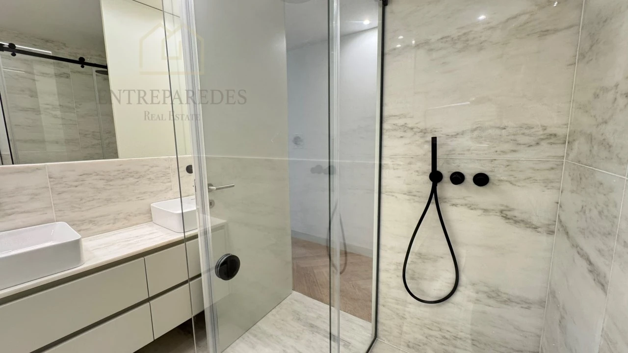 Apartamento T2 para Venda em Cedofeita, Santo Ildefonso, Sé, Miragaia, São Nicolau e Vitória Foto 37