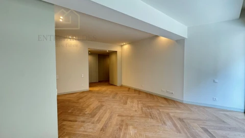 Apartamento T2 para Venda em Cedofeita, Santo Ildefonso, Sé, Miragaia, São Nicolau e Vitória