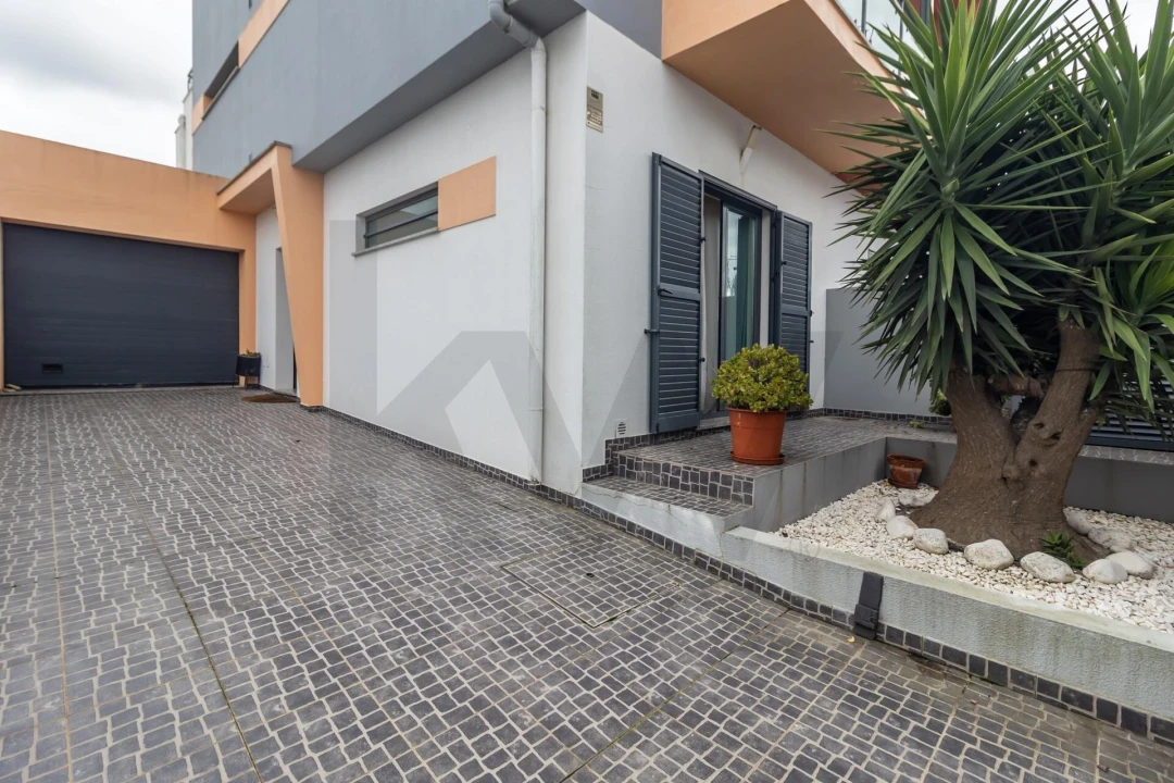 Moradia T2 para Venda em Quinta do Conde Foto 2