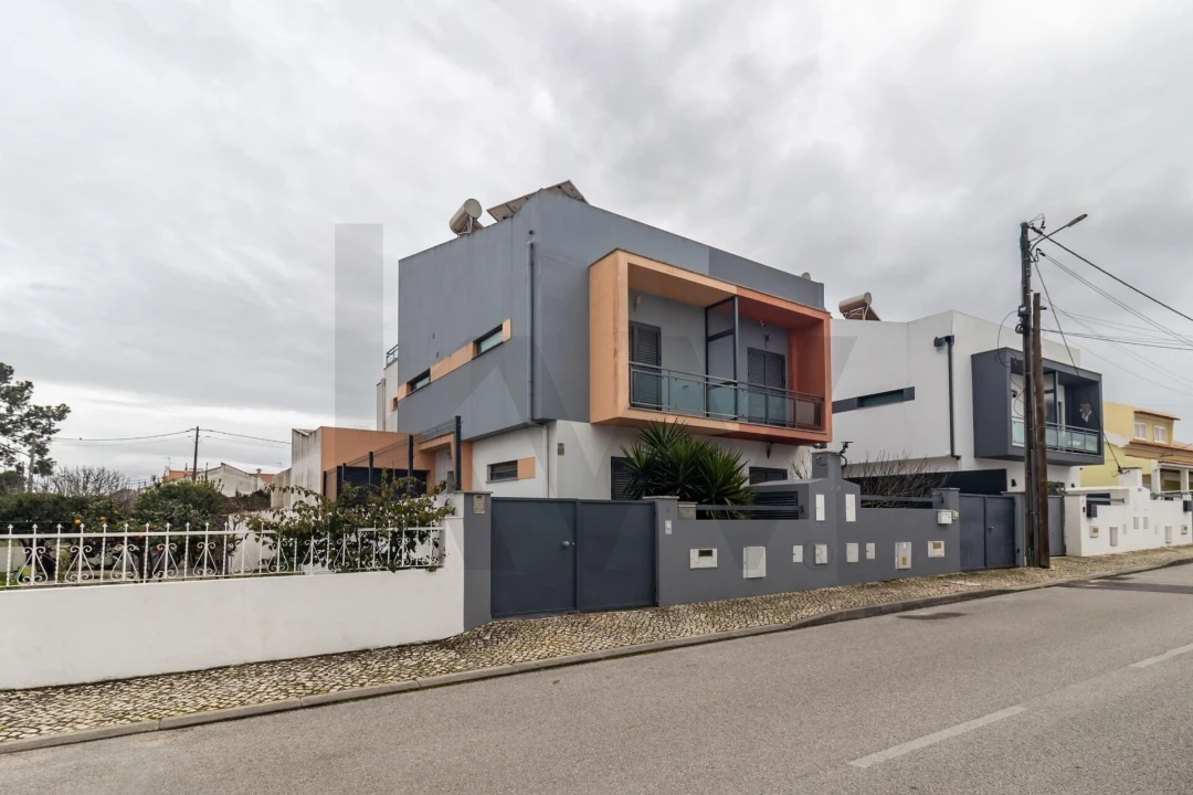 Moradia T2 para Venda em Quinta do Conde Foto 1