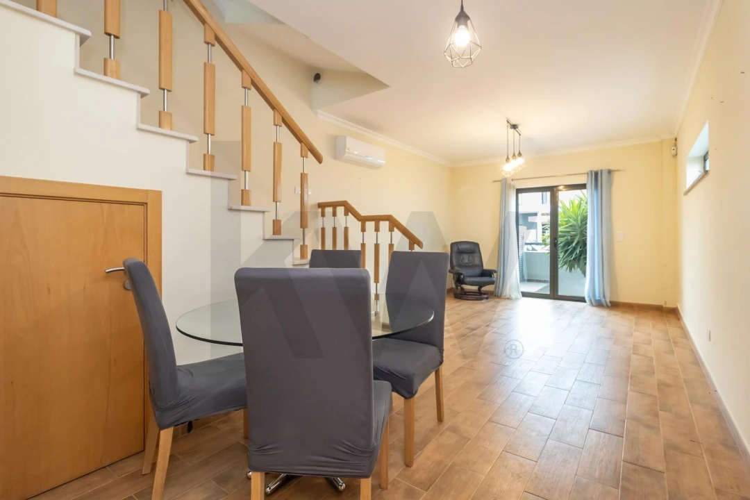 Moradia T2 para Venda em Quinta do Conde Foto 3