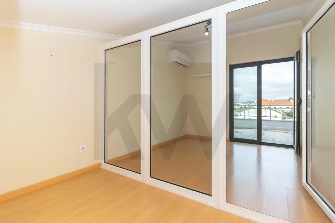 Moradia T2 para Venda em Quinta do Conde Foto 37