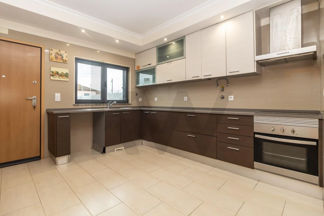 Moradia T2 para Venda em Quinta do Conde Foto 5