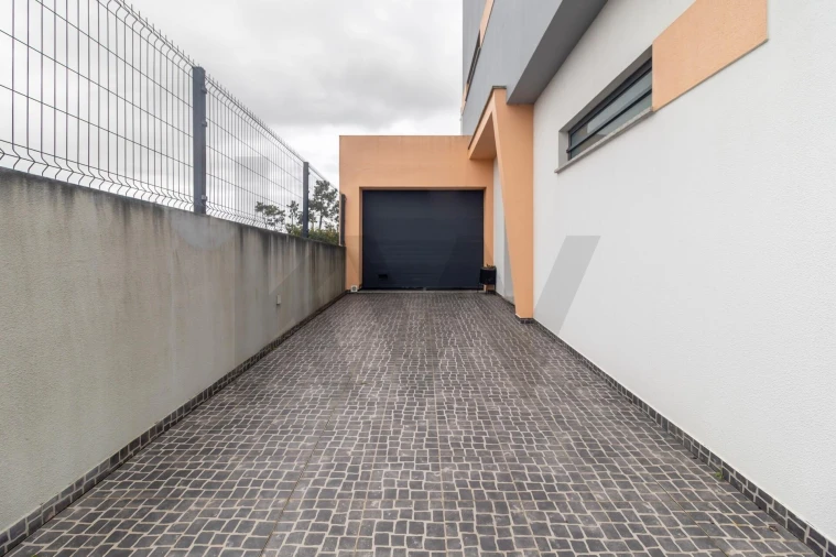 Moradia T2 para Venda em Quinta do Conde Foto 53