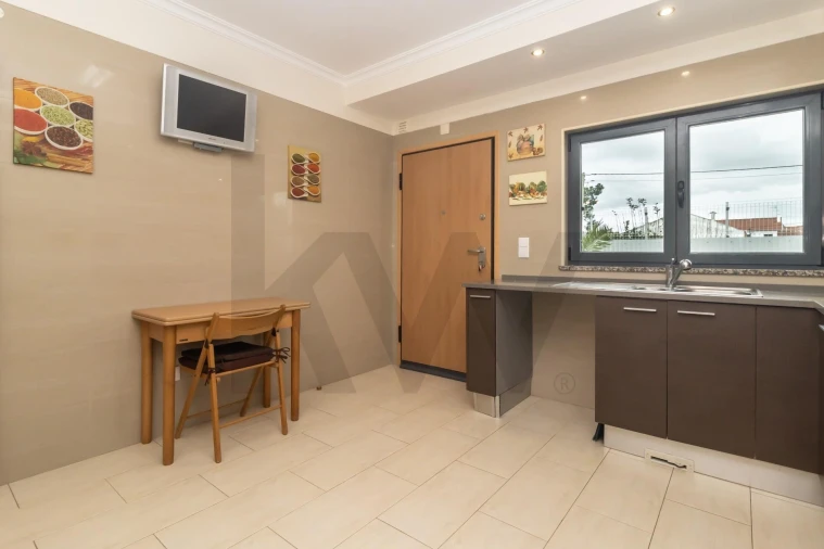 Moradia T2 para Venda em Quinta do Conde Foto 6