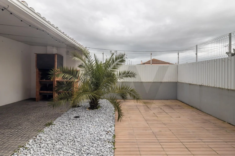 Moradia T2 para Venda em Quinta do Conde Foto 47