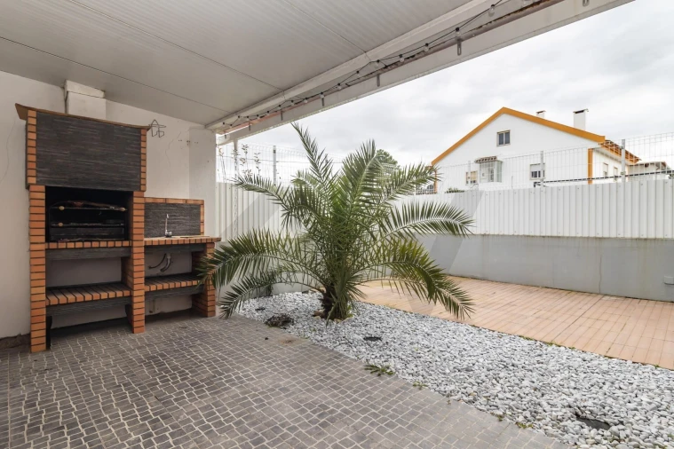 Moradia T2 para Venda em Quinta do Conde Foto 7