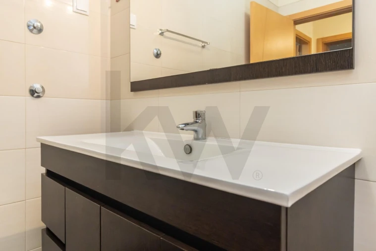 Moradia T2 para Venda em Quinta do Conde Foto 34