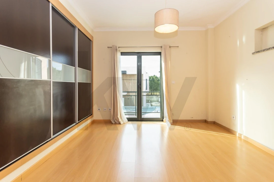 Moradia T2 para Venda em Quinta do Conde Foto 32