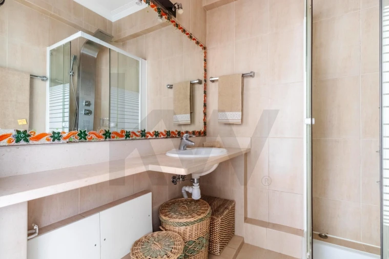 Apartamento T1 para Arrendamento em Avenidas Novas Foto 18