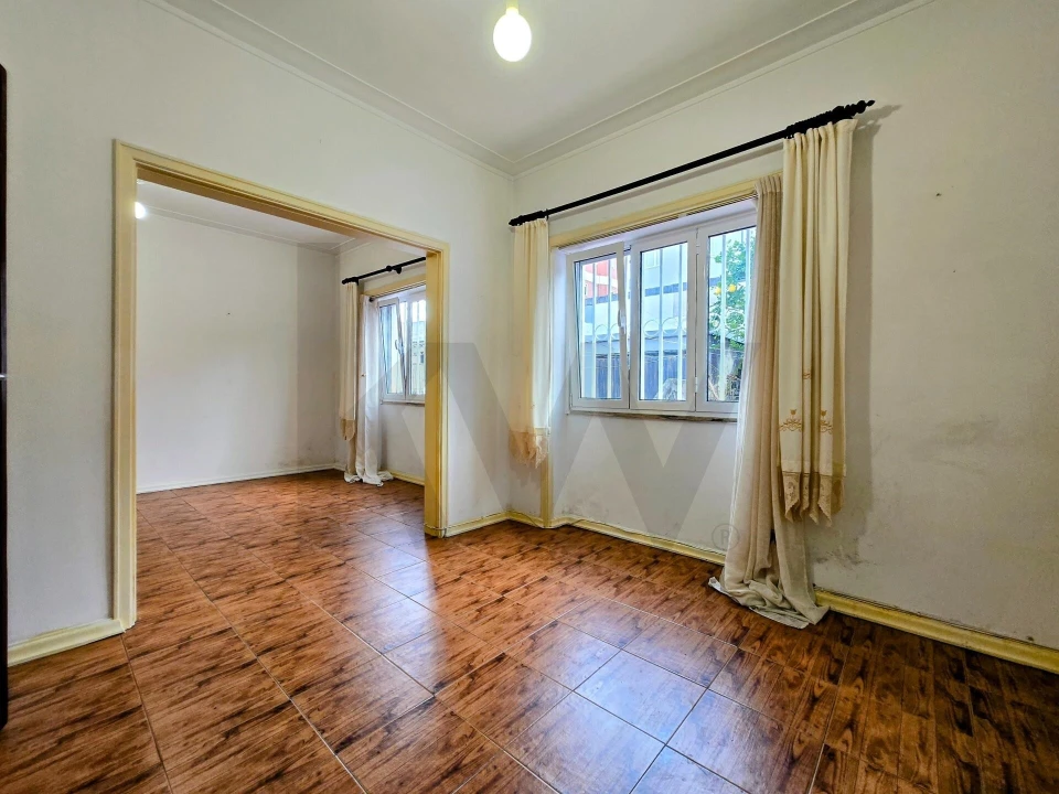 Apartamento T3 para Venda em Santo Antonio dos Olivais Foto 14