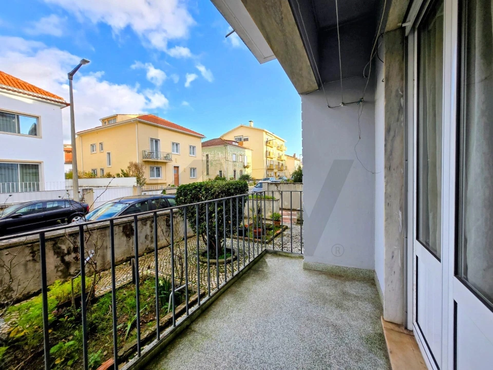 Apartamento T3 para Venda em Santo Antonio dos Olivais Foto 22